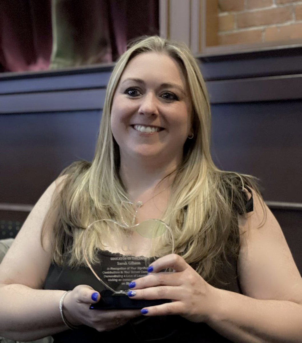 darlahartung's tweet photo. “Educator of the Year” Sarah Gibson, recognized at Taunton Area Chamber of Commerce 107th annual awards ceremony this evening!! We are so proud of you!! Congratulations Sarah!! So well deserved!!!!🤗🎶🧡 @Taunton_Schools @tauntonhstigers @THSCulPROSTART https://t.co/ti87sRwpJ5