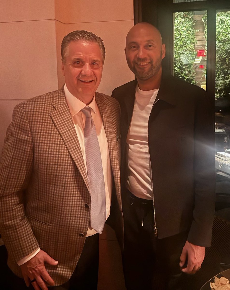 The McLendon Leadership Initiative received an award from the @SBJ tonight. After, I met up with @derekjeter who is not only one of the best leaders/winners/baseball players of all time, he is also a great guy! Had a great conversation.