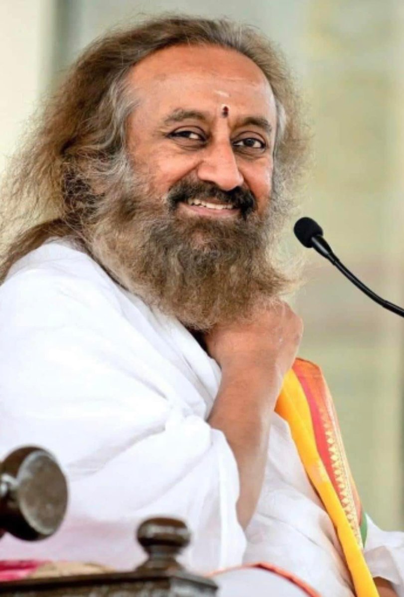 Challenge yourself today 'Come what may, I am going to smile and be happy!'
#Gurudev @SriSri #RaviShankar ji🌻🌼