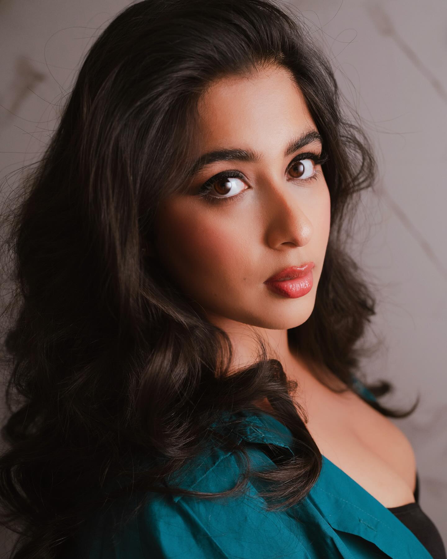 GOOpHDWa4AAxSET?format=jpg&name=large