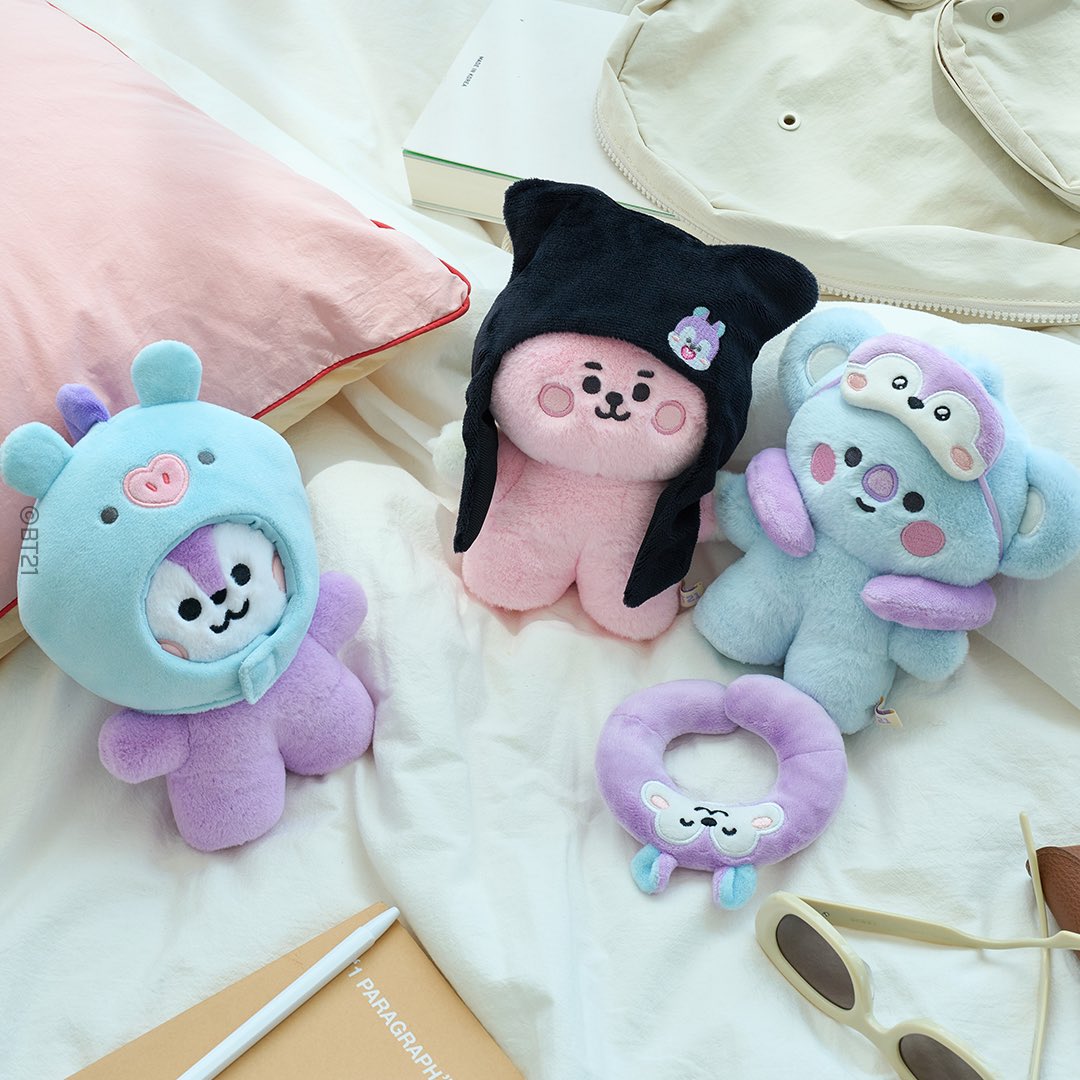 MANG이 전해주는 매일의 행복💜 BT21 MANG BASIC EDITION 유니스타즈의 일상을 미소로 가득 채워주는 MANG의 베이직 에디션을 만나보세요! 📍LINE FRIENDS 온오프라인 스토어 🔗lin.ee/PbE0Jsu *노트북 파우치, 캠프컵은 추후 출시 예정입니다.