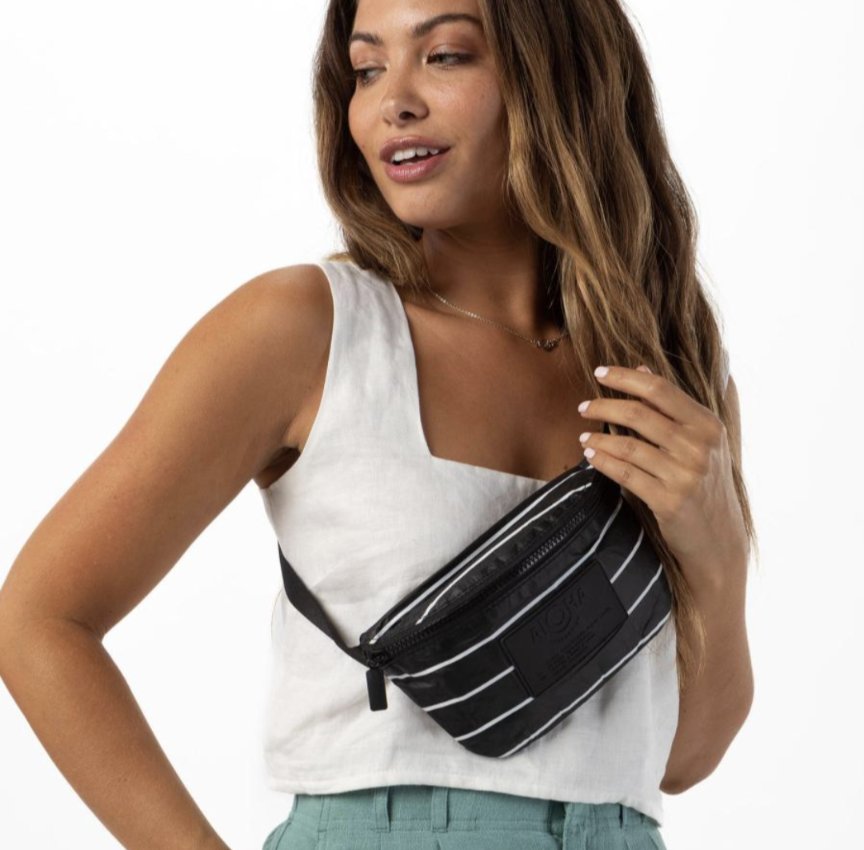 PaAni37596525's tweet image. ＼#ハワイ 生まれのスプラッシュプルーフポーチ&amp;amp;バッグ／ #アロハコレクション　#alohacollection 軽量丈夫 #リゾート #トリップ #ヨガ #フィットネス 日常使いにも👍

store.shopping.yahoo.co.jp/paani/