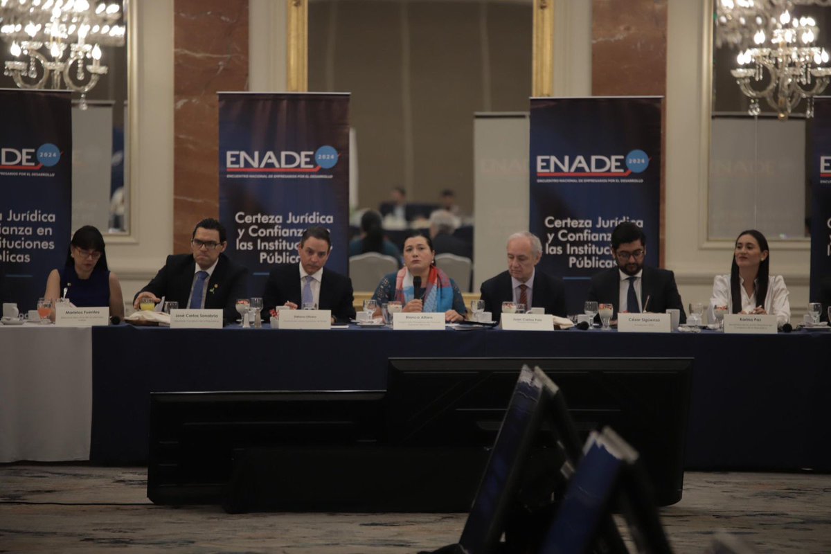 CongresoGuate's tweet image. La diputada Karina Paz @KarinaPazGt, Secretaria de Comisión Permanente y el legislador José Carlos Sanabria @josecsagt participaron en el conversatorio Reformas necesarias a la Ley Electoral y de Partidos Políticos #LEPP.

#ReformasLEPP