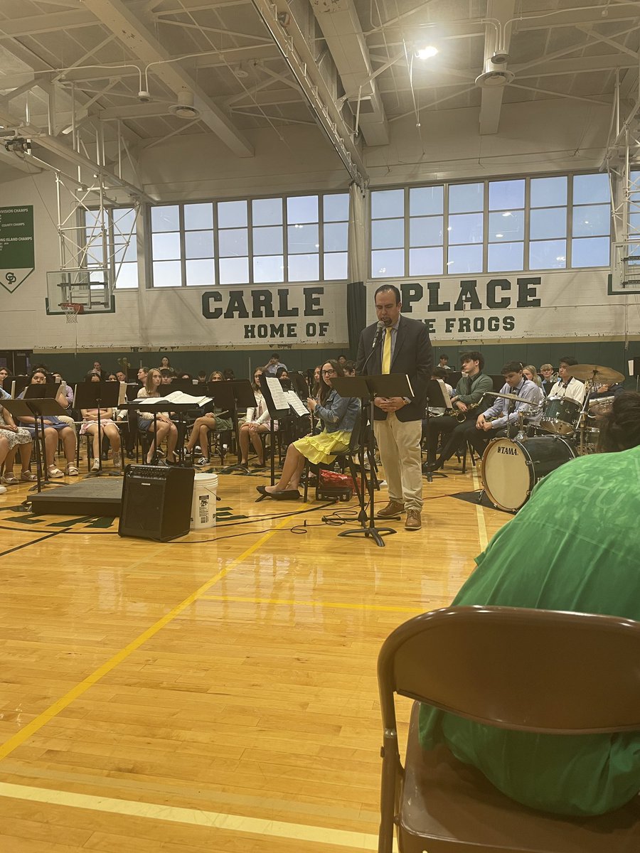 Last evening the Kennedy Wind Ensemble joined the Carle Place HS Band in a final concert for their director, Kevin Kavanagh as he retires this spring. It was an honor to join Mr. A’s old HS band for the concert. #dowhatyoulove #giving