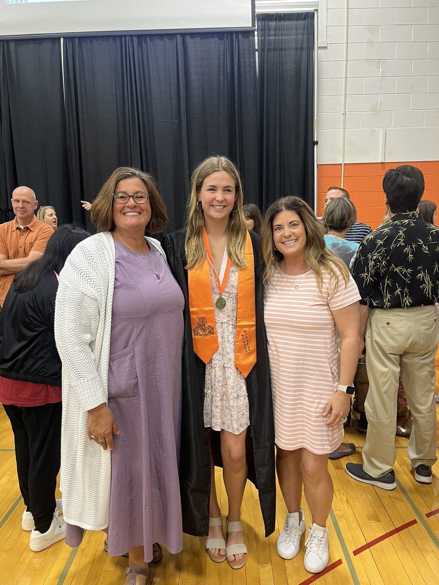 Megan Brownley (@herseygirlspolo) on Twitter photo It’s no surprise that Clare won the ✨Best of Hersey Award.✨ She epitomizes everything it takes to be a Huskie- kindness, leadership, and promoting inclusion. Hersey is better because of kids like her! #proudcoach #luckytohaveher <a href="/HerseyHuskies/">Hersey High School</a> <a href="/clarecorley27/">clare corley</a> <a href="/District214/">District 214</a> It’s no surprise that Clare won the ✨Best of Hersey Award.✨ She epitomizes everything it takes to be a Huskie- kindness, leadership, and promoting inclusion. Hersey is better because of kids like her! #proudcoach #luckytohaveher <a href="/HerseyHuskies/">Hersey High School</a> <a href="/clarecorley27/">clare corley</a> <a href="/District214/">District 214</a>