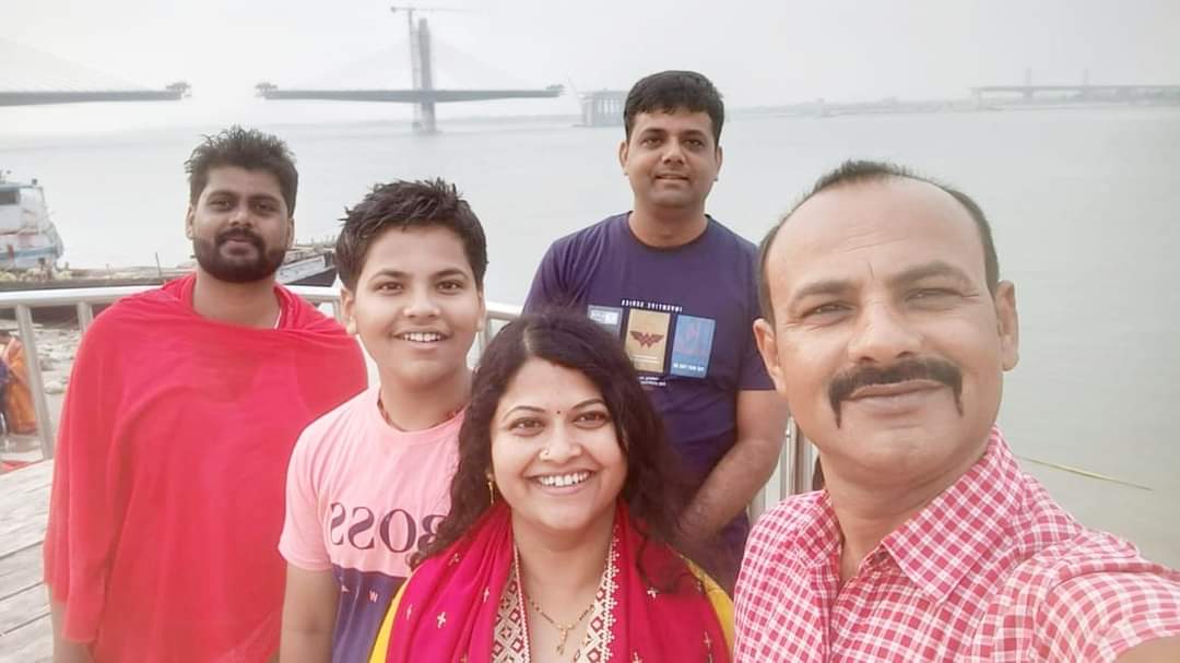 #सुल्तानगँज में उत्तरवाहिनी गंगा स्नानक बाद देवघर 
बाबा दरबार हेतु प्रस्थान।
हर हर महादेव 🙏

#Devghar #family #trip