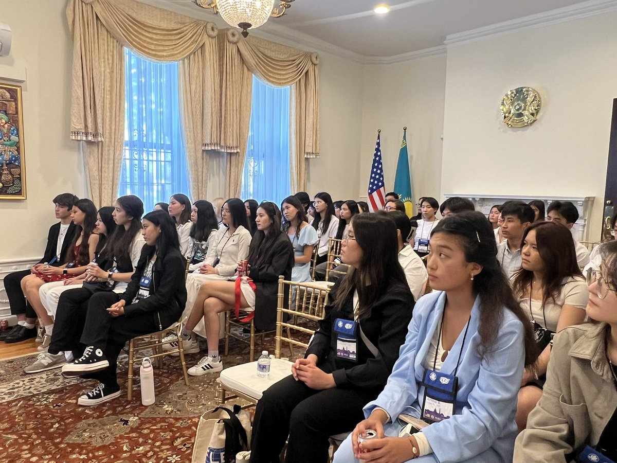 Welcoming @FLEXProgram students from Kazakhstan at @KazakhEmbassy is a cherished tradition. Inspiring discussions with future leaders dedicated to 🇰🇿 growth left everyone optimistic. Big thanks to @StateDept and @AC_Global for supporting bright minds.