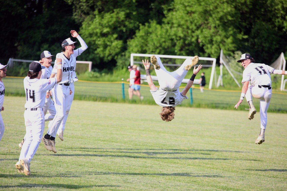 Strong pitching by Luke D’Ancona and key hits by Jack Shuster and Eli Price secured Wednesday’s <a href="/PanthersSH/">Haven Baseball</a> victory over Penncrest.

Next: Home vs. #4 Marple Newtown on Friday, May 24. District 1 semifinal.

🗒️📷: Matteo Ventresca ‘25

shpantherpress.com/strath-haven-t…