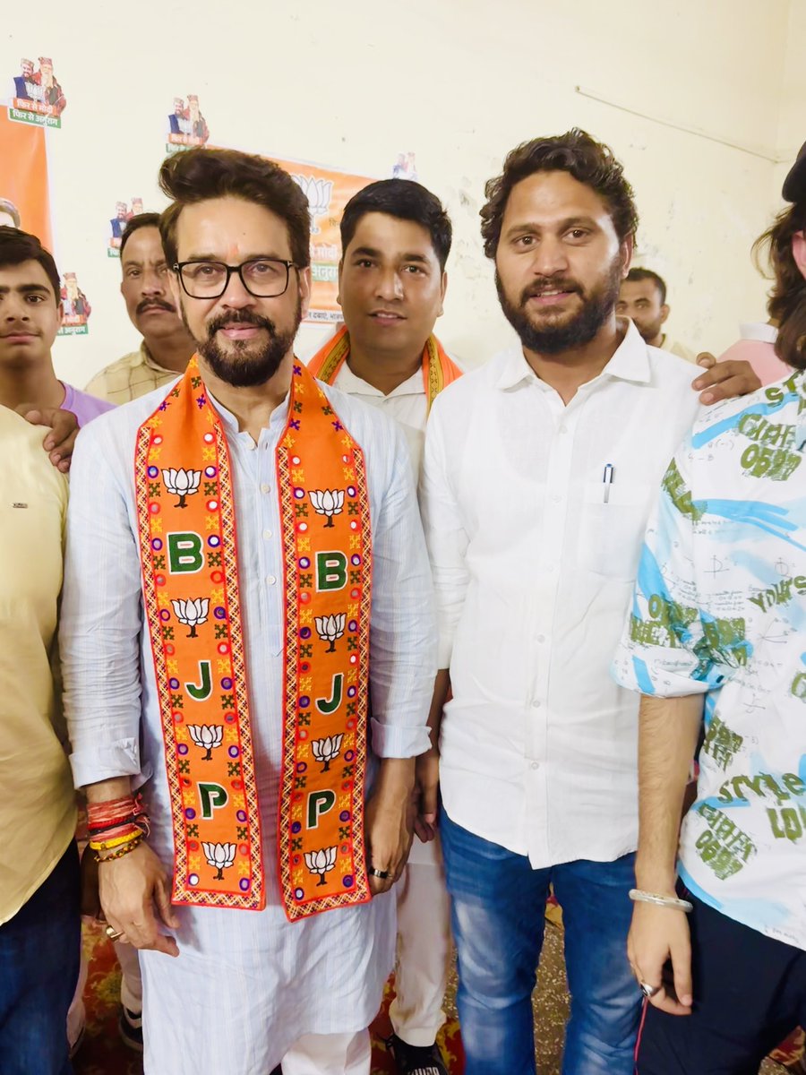 sudhirjoshii's tweet photo. BJP ज़िंदाबाद,जय Himachal……

Himachal प्रदेश में चुनाव हो रहें हैं ,1 जून को Voting होनी है ,सब जगह से BJP को अपार बहुमत मिल रहा है …..
@ianuragthakur @AmitShah #loksabaelction2024 #Himachal https://t.co/YpKb5zhroh