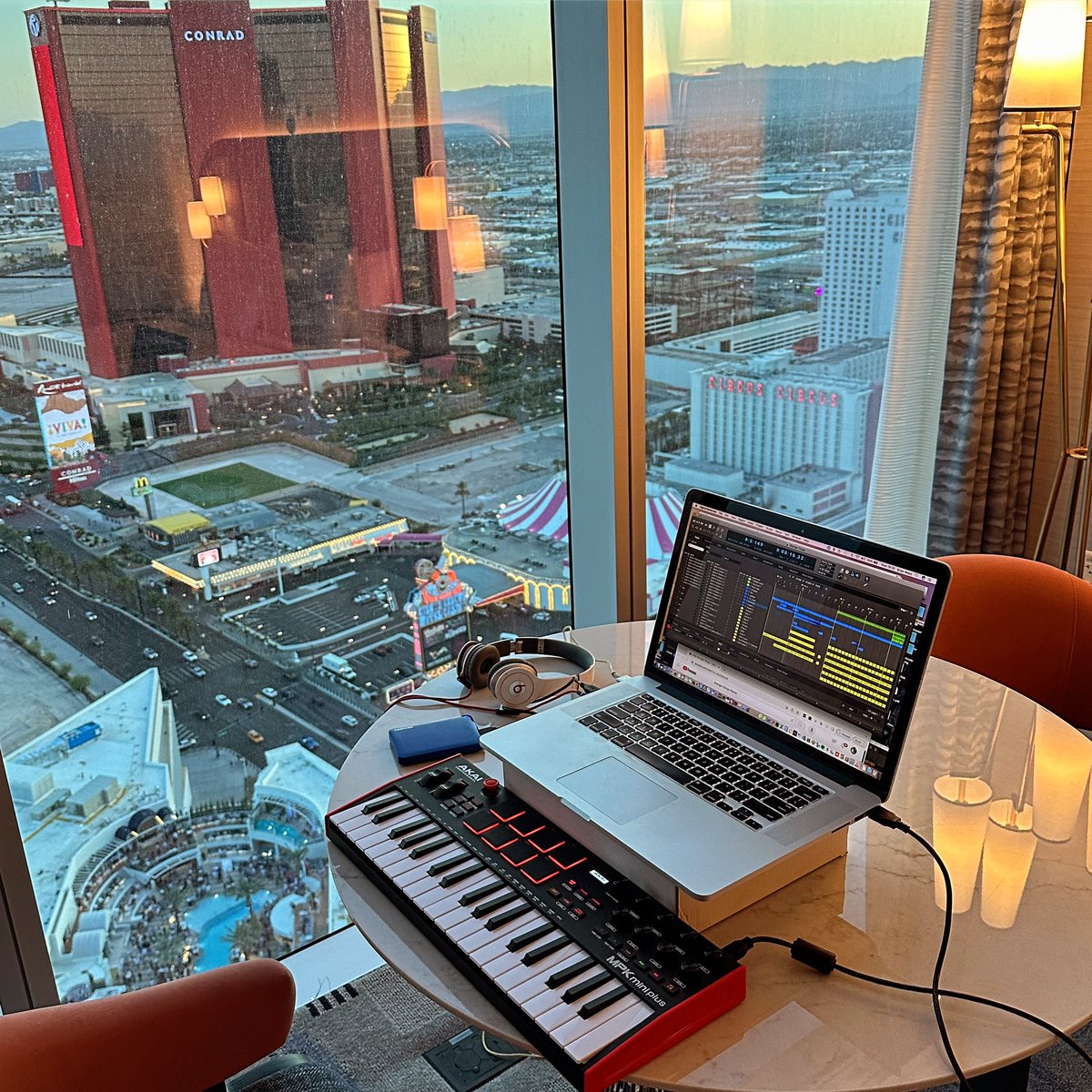 MaWayyOfficial's tweet photo. Our portable studio, getting inspired by the hotel EDC next door! @EDC_LasVegas #edc #musicproduction https://t.co/jjZhPIiPa4