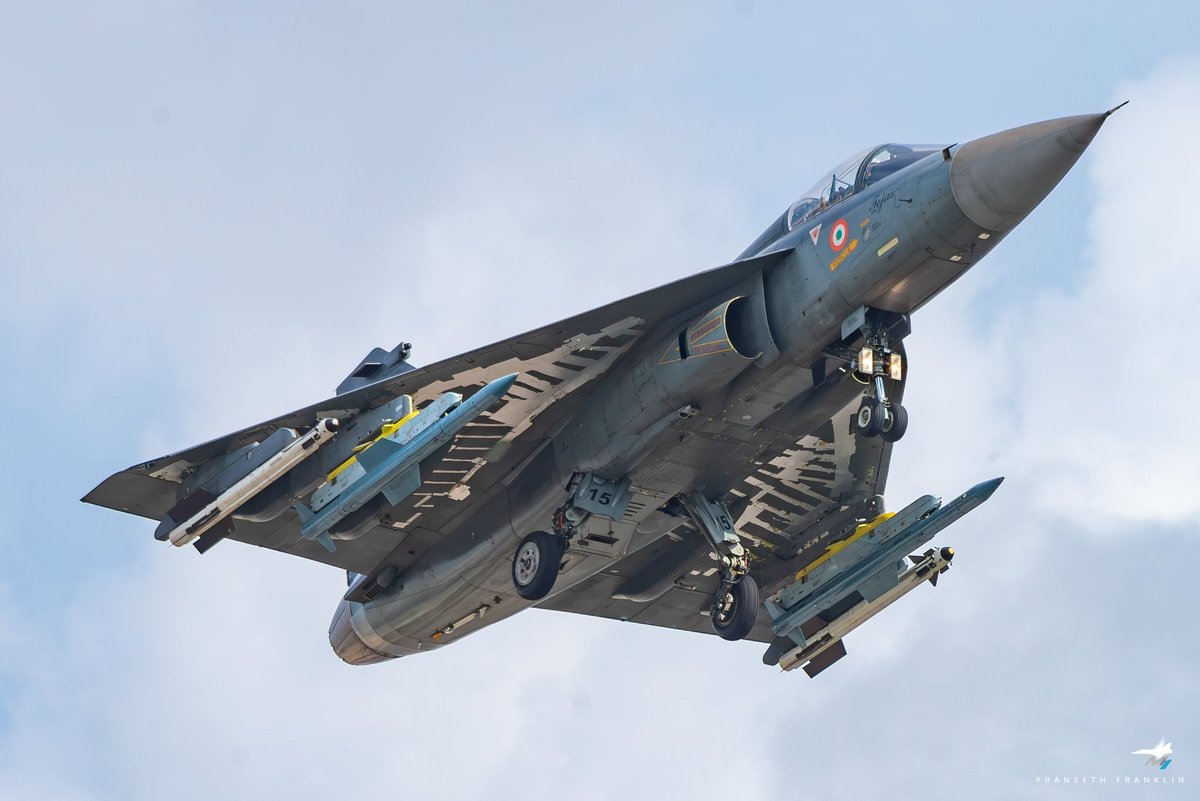 LCA Tejas Mk1A to Get Upgraded Weaponry: Tender issued for Stores Integration Analysis idrw.org/lca-tejas-mk1a… CREDIT IN IMAGE