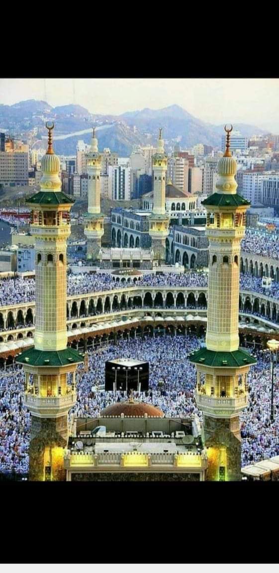 اس کے در پہ سکون ملتا ہے اس کی عبادت سے نور ملتا ہے جو جھک گیا الله کے سجدے میں اسے کچھ نہ کچھ ضرور ملتا ہے

اس کے شکر کرنے کی کوئی حد نہیں ۔کیونکہ وہ  رحمان ہمارے نا فرمانیوں کے باوجود ہم۔پر رحم کرتا ہے ۔