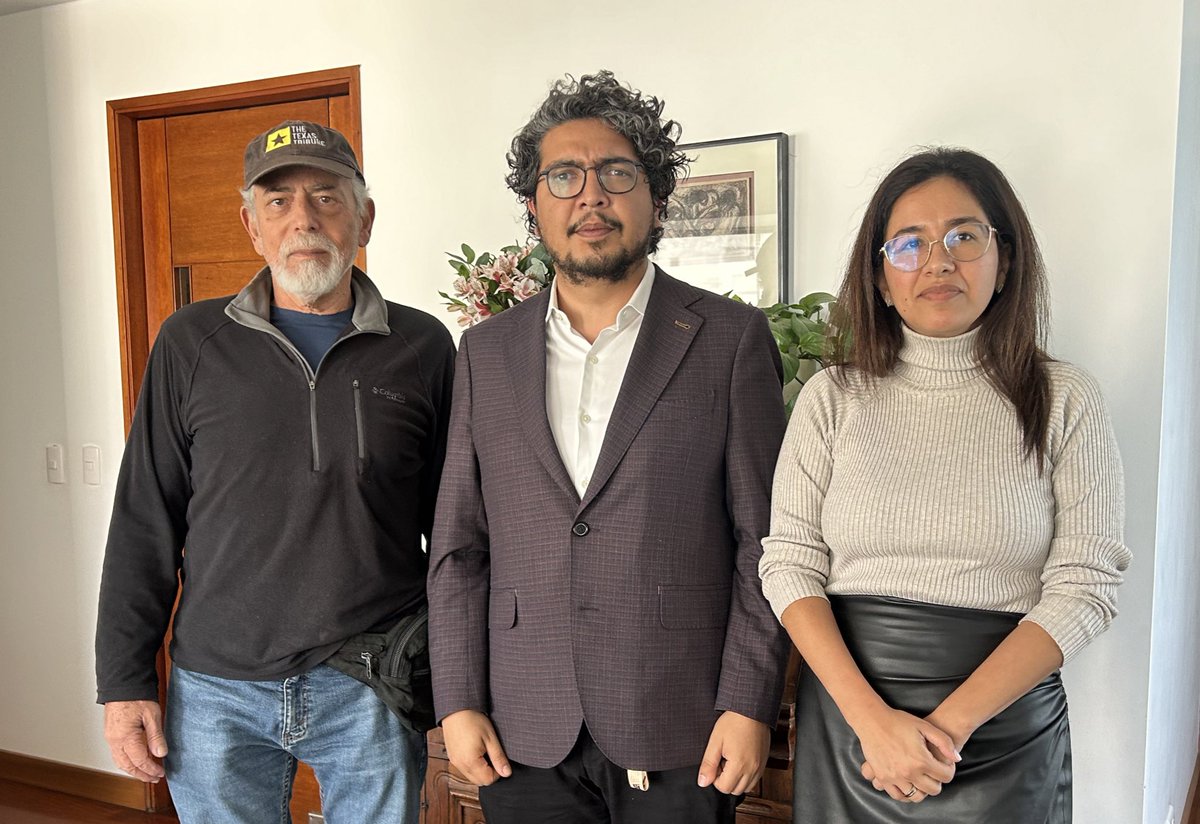 En el marco del día Mundial de libertad de prensa tuve oportunidad de conversar con parte del equipo de @IDL_R Reconozco el valioso aporte que desde el periodismo se hace al debate público en Perú 🇵🇪 , me preocupan los hostigamientos reportados y las garantías a su trabajo. 👇🏾