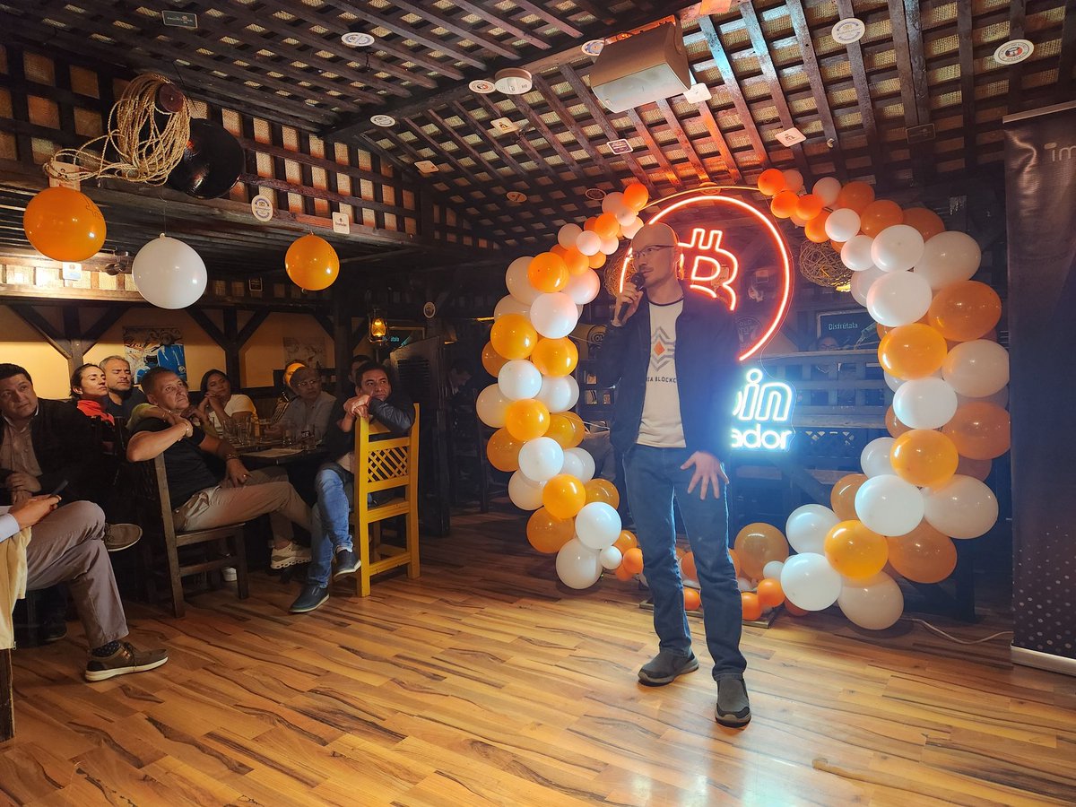 Ya van a ser 10 años hablando de Bitcoin en el Pizza Day. Feliz día Cyberpunks!!