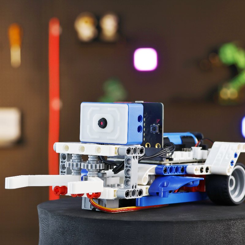 YahboomT's tweet image. 👀Look Here! 
🙋♂️Added a ESP32-WiFi camera🎥module to some Micro:bit robot, allowing kids to view camera images in real-time through APP.  
🛒Got this kit: bit.ly/3UVdRJh
@microbit_edu @awesomemicrobit #MicrobitV2 #microbit #Programming #ESP32WiFicamera #ProgrammableToy
