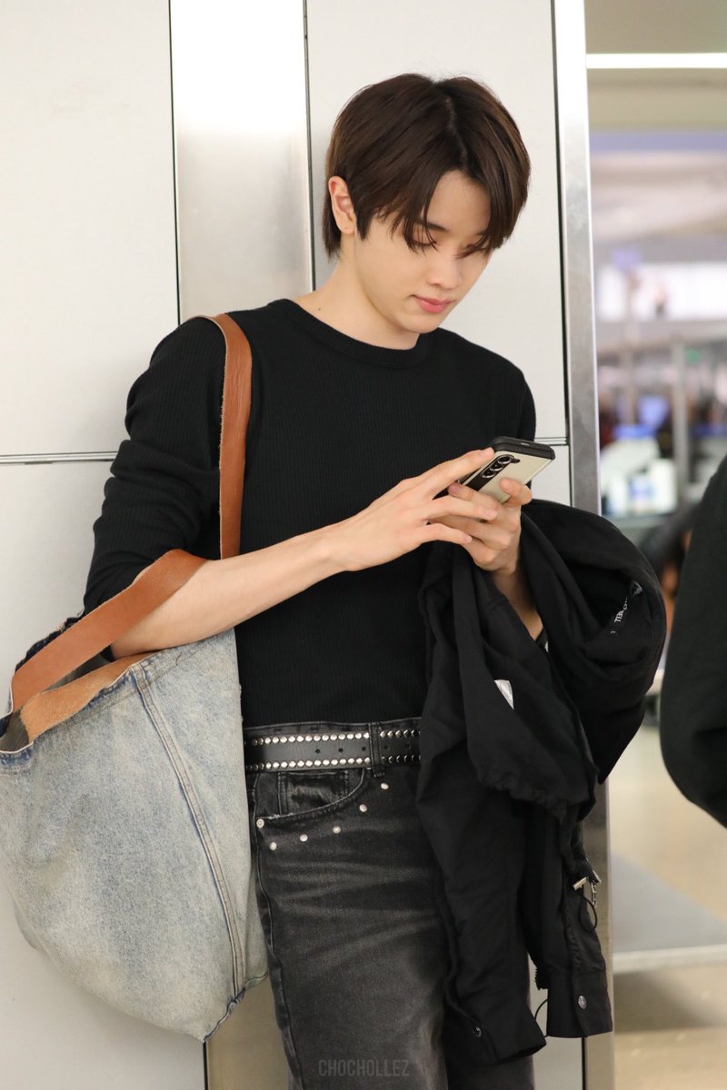 CHOCHOllEz's tweet image. 240522 LA 

🥹🥹

#성찬 #SUNGCHAN 
#라이즈 #RIIZE