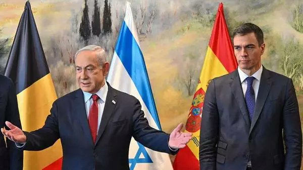 Qué supone el reconocimiento del Estado palestino por España y qué falta para llenarlo de contenido. @olgarodriguezfr Pues un gesto simbólico que no detendrá la masacre en #Gaza ni se traducirá en hechos si no hay sanciones contundentes contra #Israel #BDS eldiario.es/129_adc3cb?utm…