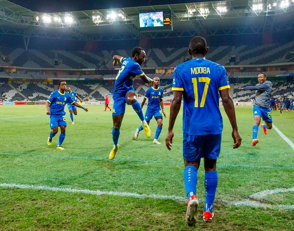 hjmaluks's tweet photo. Saturday Scenes at Loftus with the #DstvPrem Champs Lifting their Trophy for the 7th time in a Row

We are Sundowns Always and Forever Asijiki #InvincibleSeason https://t.co/ro2ozFi4Xd