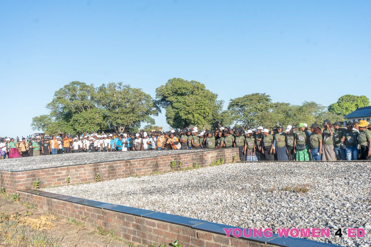 400+ Young Women 4ED at Chimoi Shrine 

#trend
#south