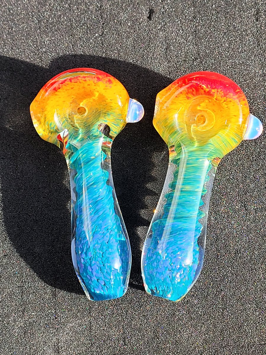 🌈 #Rainbow #pipe #mmemberville 

toonsart.etsy.com