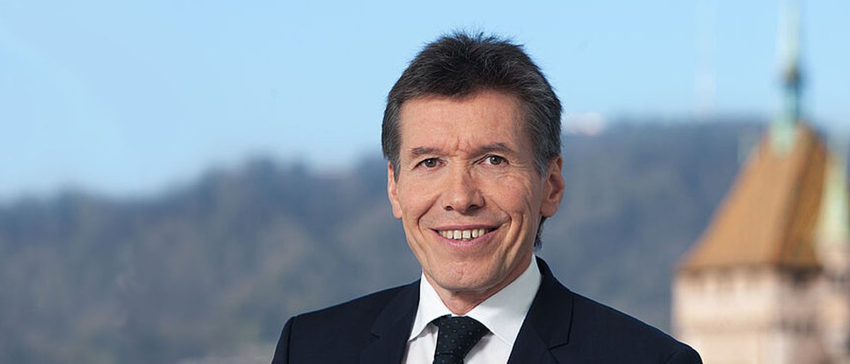 buddli's tweet image. Das Vergleichsportal @Comparis hat für 2025 einen Anstieg der Grundversicherungsprämien um durchschnittlich sechs Prozent prognostiziert. In einzelnen Kantonen und Prämienregionen könnten die #Prämien gar um über zehn Prozent steigen. @FelixSchneuwly 

moneycab.com/finanz/compari…