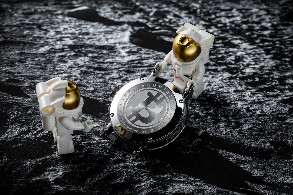 cryptomatic_io's tweet photo. Our new collection is out. Check it out at https://t.co/vqfFafJFVK #cryptomatic #bitcoin #watches https://t.co/vlvz3dZo35