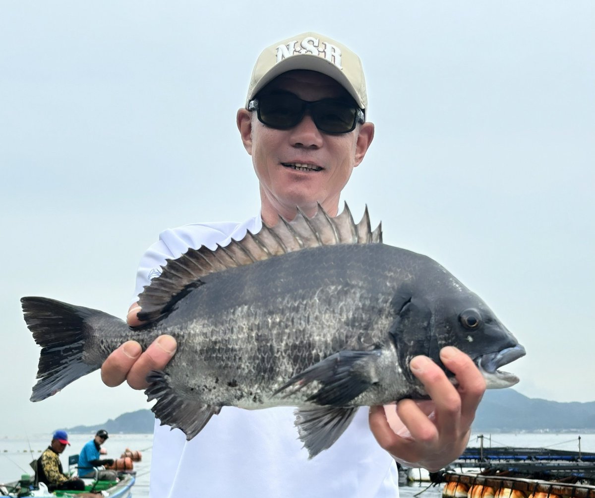 kurochan123cmax's tweet photo. #ASRAMAX160F2 にライン1.2号なら このサイズでも安心してやり取りできる👍
#STARCRAFT
#NSR
#BLACKseabream https://t.co/SSSiwNVToJ