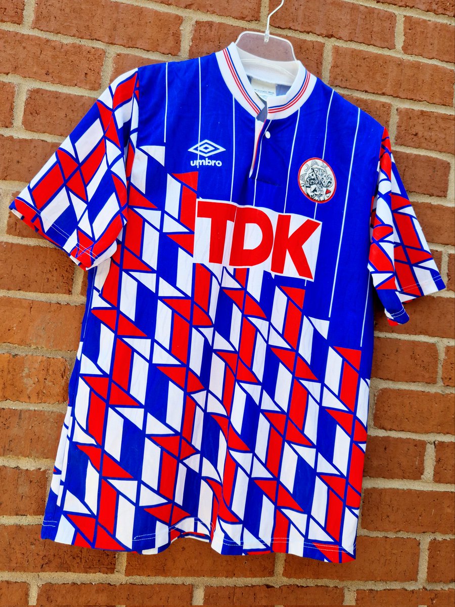 They Think Kits All Over tweet media