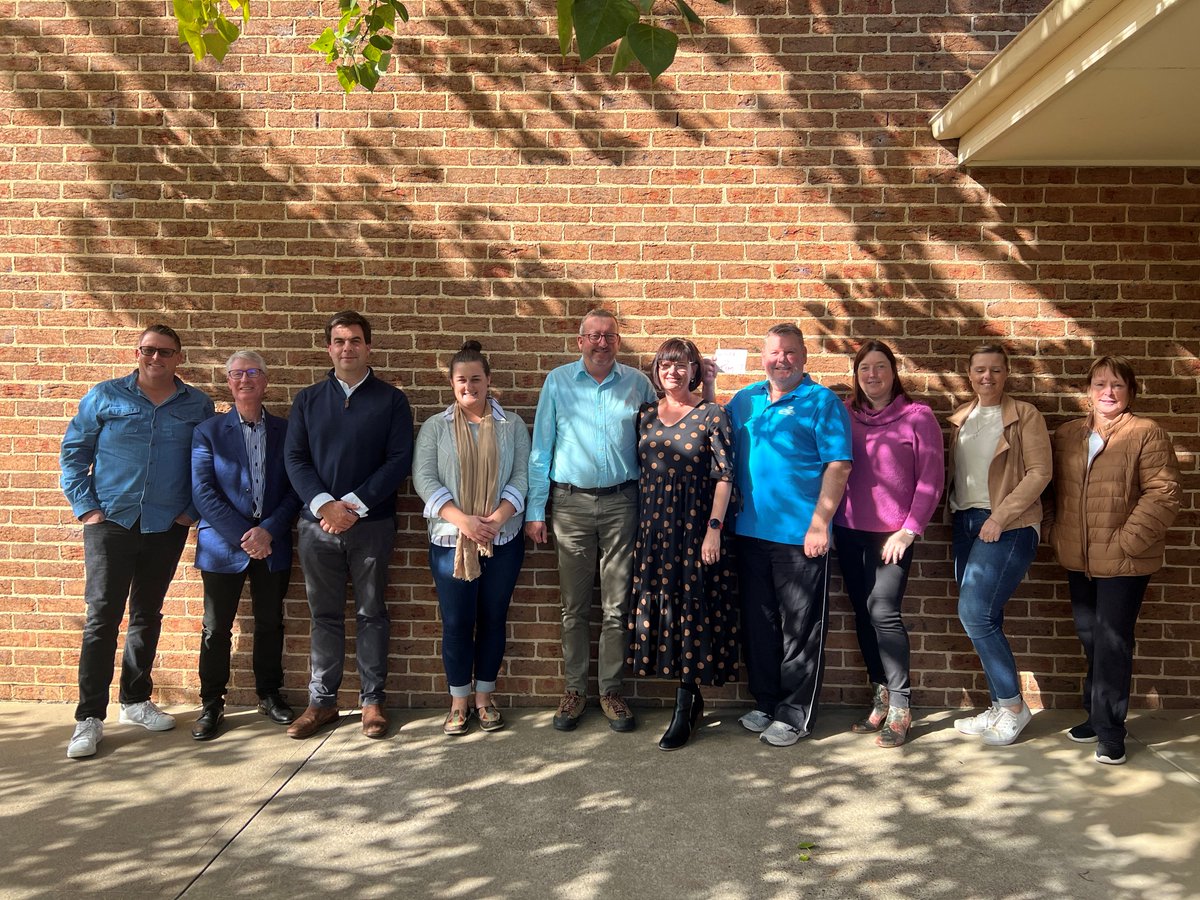 Our team had a fantastic visit to First National First National Real Estate Mudgee!

It was great to be there to hold the conference and gain valuable insights. 

Looking forward to implementing what we've learned!