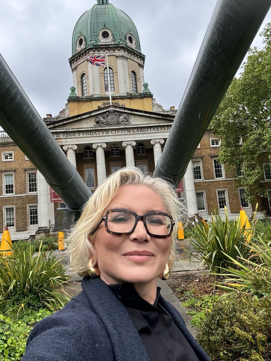 And here she is....@aliineson 'hiding out 'Somewhere In SW London' ...by the IMPERIAL WAR MUSEUM, LAMBETH! Did YOU get it right? Let us know & play along every Weekday Mornings from 7am on Riverside Breakfast with @jasonrosam & @BatterseaPwrStn #SomewhereInSWLondon #SWLondon