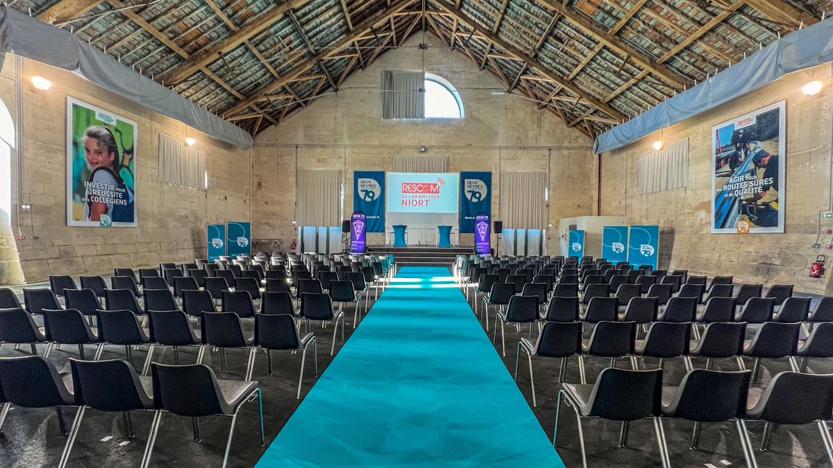 ludomorand's tweet photo. #rescom2024 |
Deux jours de conférences et d'ateliers riches en échanges à Niort pour le traditionnel rendez-vous des responsables communication des @PompiersFR
Merci au @SDIS79 pour l’accueil https://t.co/RhnWoYHVy5