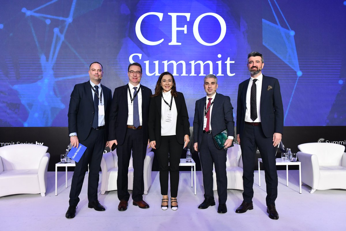 gedikyatirim's tweet photo. Gedik Yatırım olarak, DataExpert iş birliği ve BMI Business School organizasyonuyla sekizincisi düzenlenen ve finans dünyasının en prestijli buluşmalarından biri olan #CFOSummit’in bu yılki ana sponsoru olmaktan gurur duyuyoruz.
📅 Etkinlik boyunca Türkiye'nin finans alanındaki önemli karar alıcıları ve düşünce önderleriyle buluşma ve fikir alışverişinde bulunma fırsatı yakaladık. Hazine Genel Müdür Yardımcısı Coşan Yeğenoğlu’nun moderatörlüğünü üstlendiği “Dalgalı Ekonomide Risk Yönetimi ve Yatırım Planlaması” başlıklı panelde, Vitra Karo CEO’su Hasan Pehlivan, Turkven Private Equity Partneri Hala Özsoy Bıyıklı, Hayat Kimya Finanstan Sorumlu Başkan Yardımcısı Hüseyin Okur ve Enerjisa Üretim CEO’su İhsan Erbil Bayçöl’ü ağırladık.
💬 Panelde, makro ekonomik gelişmelerin yatırımcılara getirdiği riskler, yüksek enflasyon ve faiz ortamında büyüme stratejileri, sermaye artışı ve halka arzın şirketler için avantajları gibi kritik konuları derinlemesine konuştuk.
📈 CFO Summit’te yer alan Gedik Yatırım standımızda, mevcut ve potansiyel yatırımcılarımıza farklı ihtiyaçlara yönelik ürün ve hizmetler hakkında detaylı bilgiler sunduk. Katılımcılar, Gedik Yatırım'ın sunduğu yatırım fırsatları ve hizmetleri hakkında bilgi alarak, finansal geleceklerini nasıl şekillendirebileceklerini keşfettiler.
Bu etkinliğin gerçekleşmesinde emeği geçen DataExpert ve BMI Business School’a, panelimize katılan değerli konuşmacılarımıza ve bizleri dinleyen katılımcılara teşekkür ederiz. Daha nice etkinliklerde yeniden buluşmak üzere!
#GedikYatırım #CFOSummit #Finans #Yatırım #Ekonomi