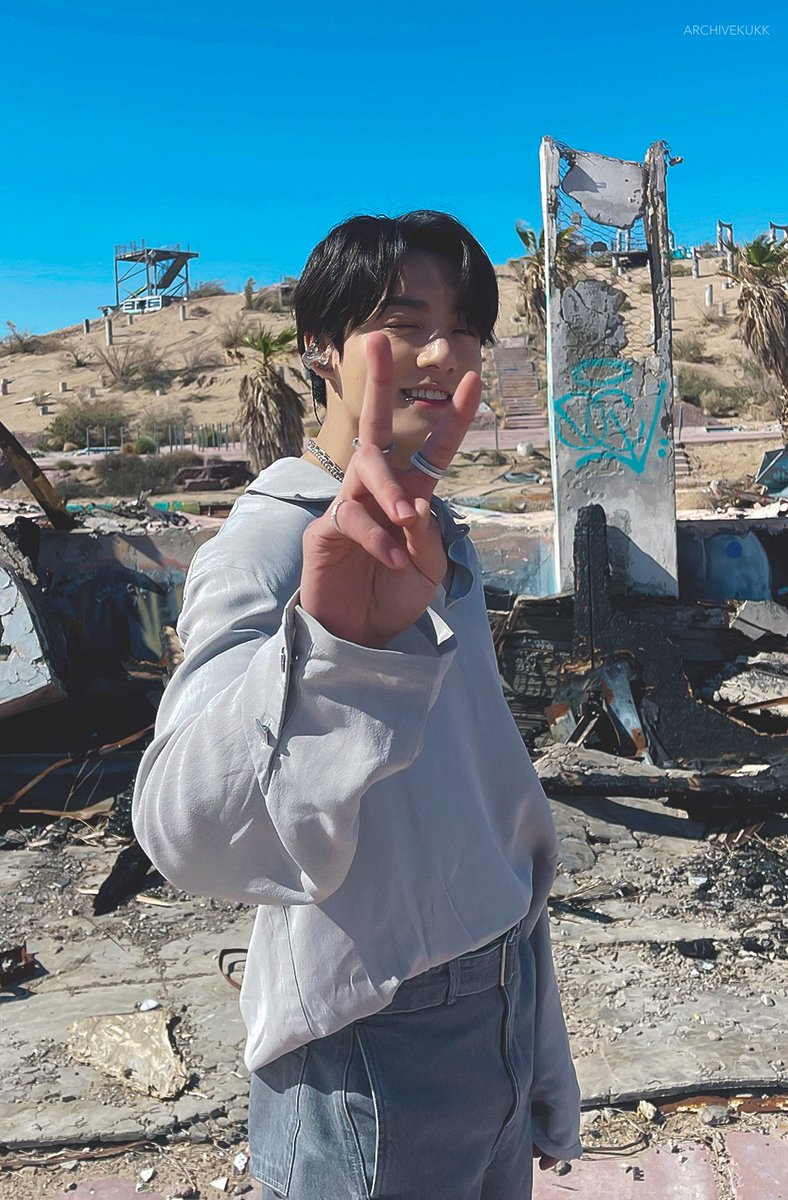 archivekukk's tweet photo. he is so boyfriend😭🥹 https://t.co/sH6OdKUCIX