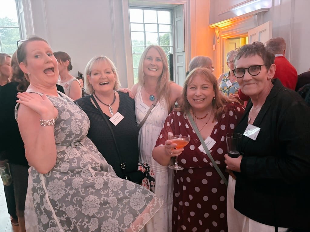 A late entry in the photo offerings from the @BoldwoodBooks party on Tuesday... moments before that cheeky leg of mine can-canned into the air!!! I *may* have been drinking cocktails prior to this photo 🍹😳 With @JessicaRedland #maxinemorrey @ClareMarchant1 @DebsCarr