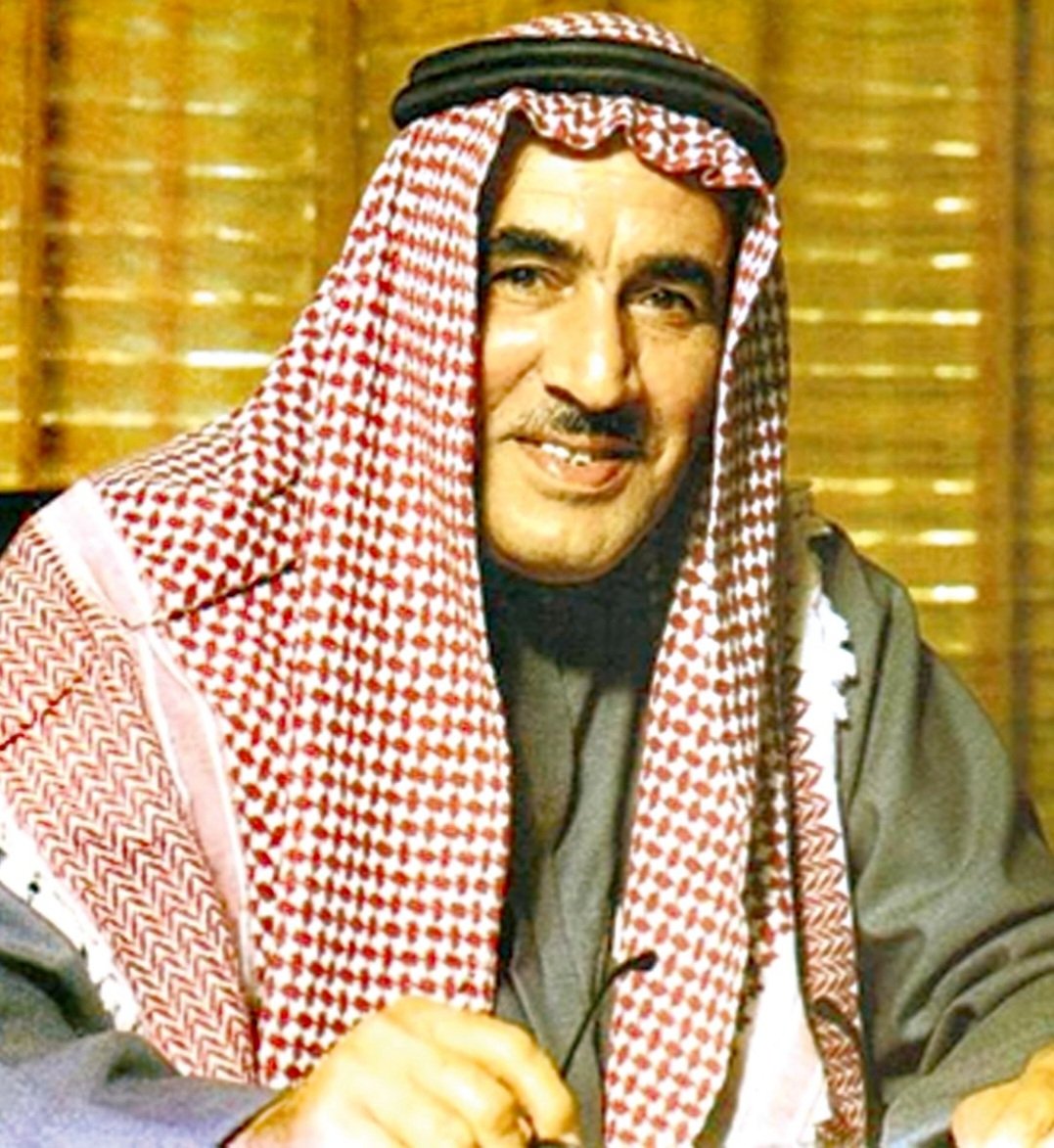 abu_taymour's tweet photo. https://t.co/GbI3sPXvOi
في مثل هذا اليوم الموافق 23 مايو من عام 1993 ودعت الخبر، بل المنطقة الشرقية بأسرها في أجواء خيم عليها الحزن والأسى أحد اكثر رجالاتها عصامية وأكثرهم تواضعا وتميزا بمكارم الأخلاق والبذل والعطاء في سبل الخير والبر، واوسعهم نشاطا واستثمارا في مشروعات مبتكرة لخدمة أهالي الساحل الشرقي من وطنه السعودي. افتح الرابط وأقرأ السيرة العطرة للعم علي العبدالله التميمي رحمه الله بقلم د.عبدالله المدني.