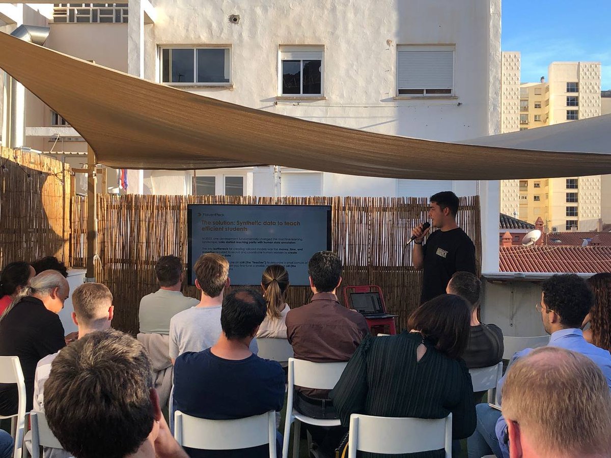 PyDataMLG's tweet photo. - @hugojm_'s smart insights on OpenAI and GenAI use cases. 🤖
- Diego de Aguilar Cañellas' tips on request management in Python. 🐍

Great networking at the end. Looking forward to the next one! 🚀 #TechCommunity #Networking https://t.co/66UMhD79qi