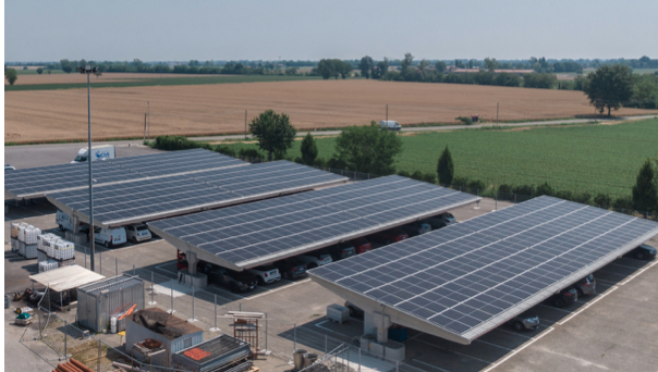 Des ombrières photovoltaïques « béton » pour les parkings français: En collaboration avec l’entreprise italienne Paver SPA, Visionpark propose aux industriels français tenus d’équiper leurs parkings en ombrières… dlvr.it/T7H2tF #solarenergy #France #Énergierenouvelable