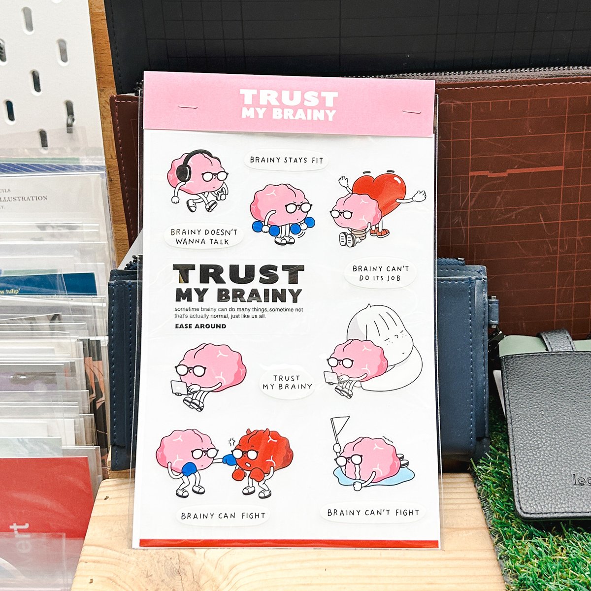 เชื่อมั้ย เชื่อหน่อย! สติกเกอร์สุดกวนจาก ease around ที่จะคอยเตือนว่าจะเชื่อใครล่ะถ้าไม่ใช่สมองตัวเอง😜 กำหนดความเชื่อได้แล้วที่ #happeningshop สาขา bacc ชั้น 3