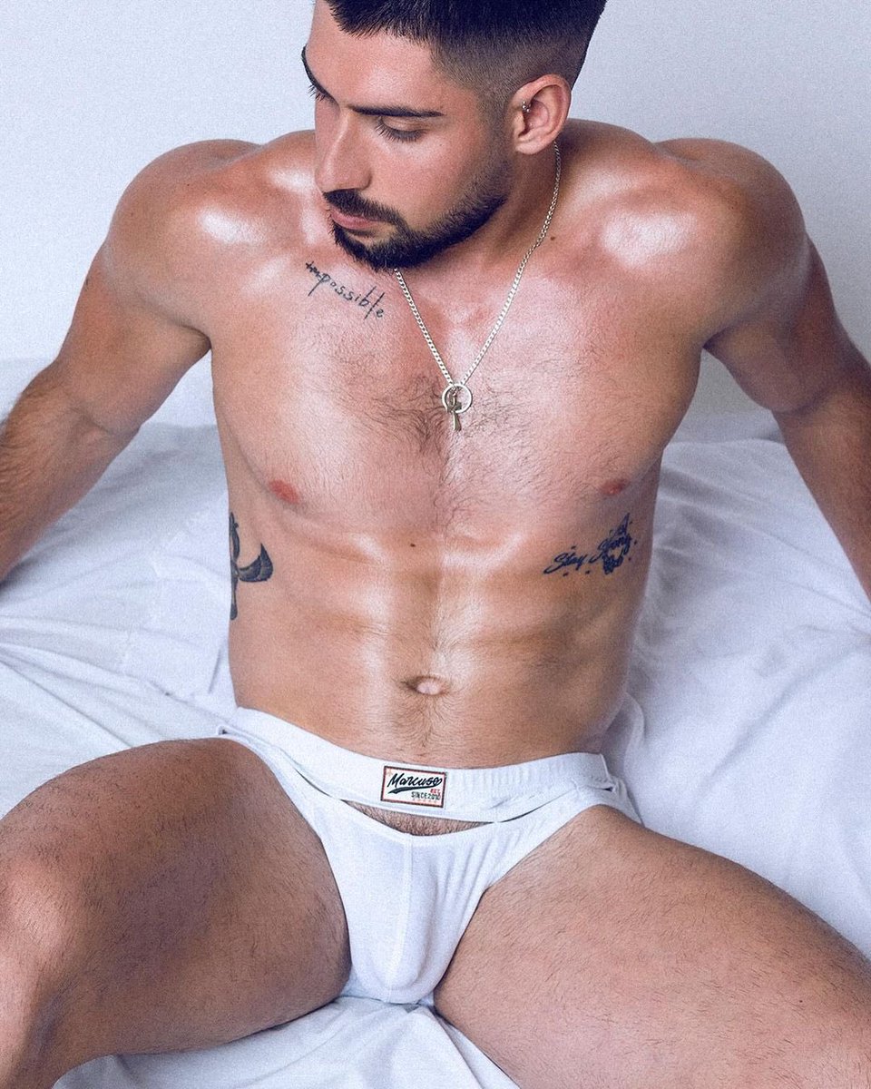 ⚜️Martin @edumartiin home show on MARCUSE Barrack brief.

Get the same at

Barrack Brief Marcuse Underwear
s.lazada.com.ph/s.kQZej

Thanks to @adriancmartin excellent images.

#marcuse #marcusephilippines #marcuseswimwear #malemodel #male #men #muscle #beach
#philippines