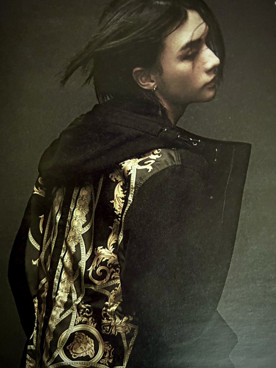 hnbn_translated's tweet photo. W Korea Vol 6 / 05.2024
Hyunjin Full Interview
Thread 🧵 + complete images https://t.co/2YUawNsf6x