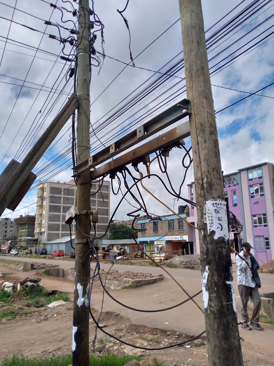 IamJosphat01's tweet photo. 4th day no action yet @KenyaPower_Care . We are suffering please return the transformer. The wires though looks dangerous at Kasarani, Sunton, near MUGUMOINI😔 https://t.co/mVvGXUnavc