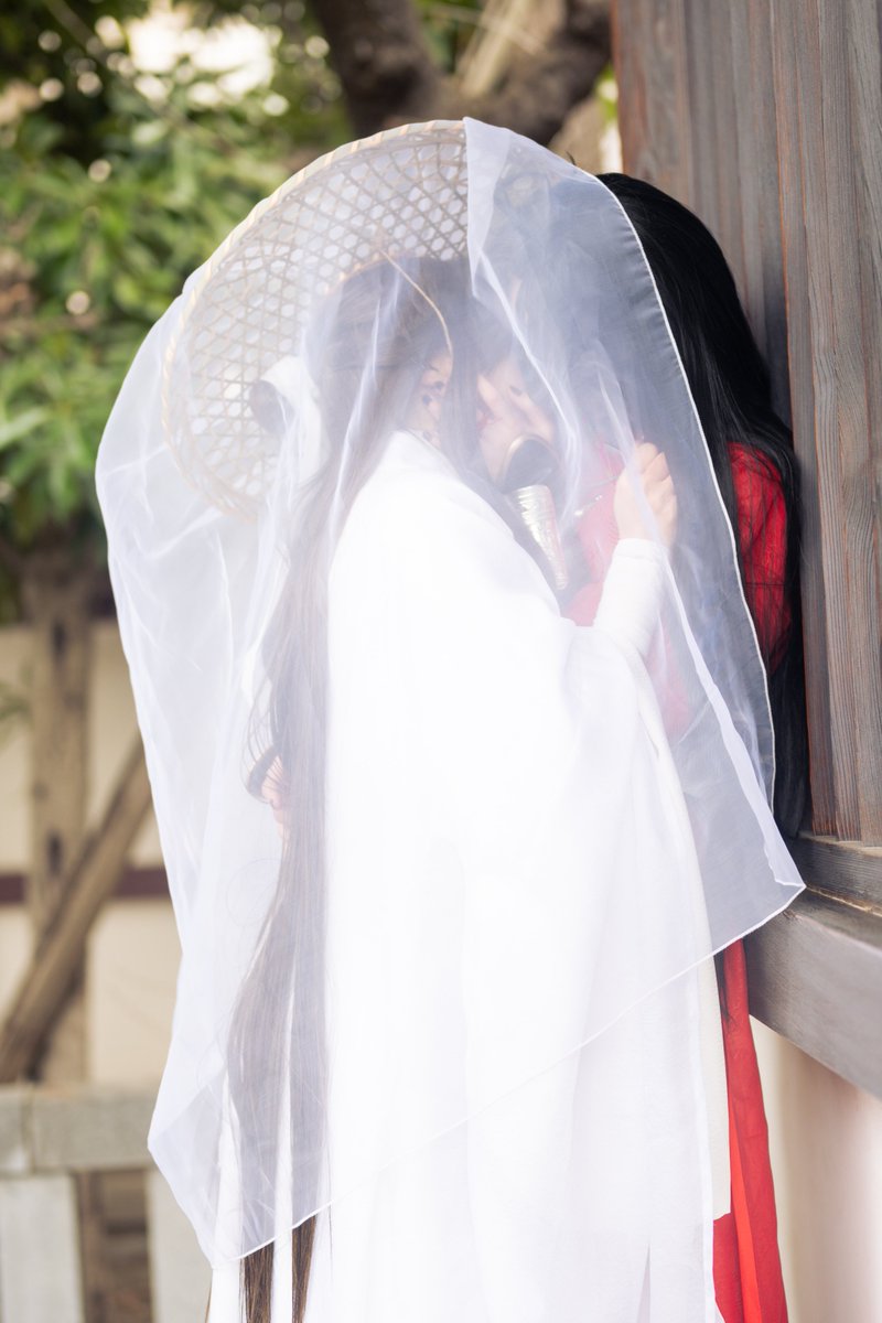 天官賜福/tgcf/花怜/花憐 5/23 　　　　　　キスの日 花城🦋かおる 謝憐🌸しぃば photo:@ragi_camera #らぎかめ #かおしぃ记忆馆