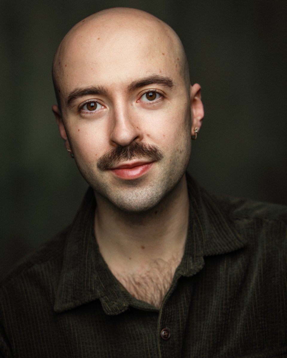 thisisqueerly's tweet image. THEATRE NEWS 🚨🎭 Award-winning actor and writer Rob Madge will star in Jonathan Tolins’ Buyer &amp;amp; Cellar at @KingsHeadThtr for five weeks only from 18 September – 19 October ✨ Find out more: thisisqueerly.com/rob-madge-to-s…