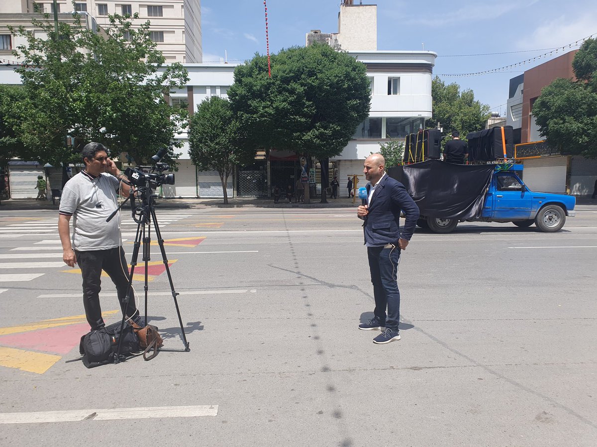 julien sauvaget (@jsauvaget) on Twitter photo premier direct #france24ar <a href="/Abdala7/">Abdallah Malkawi</a>
pour obsèque pdt #Raisi en #iran
En Francais <a href="/jsauvaget/">julien sauvaget</a> et en Anglais <a href="/andyhilliar/">Andrew Hilliar</a> pas de directs pour l´instant #grèvef24 #solidaire
#f24 #france24 premier direct #france24ar <a href="/Abdala7/">Abdallah Malkawi</a>
pour obsèque pdt #Raisi en #iran
En Francais <a href="/jsauvaget/">julien sauvaget</a> et en Anglais <a href="/andyhilliar/">Andrew Hilliar</a> pas de directs pour l´instant #grèvef24 #solidaire
#f24 #france24