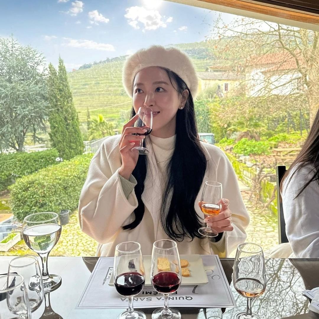 lolo722299's tweet photo. The cellar is the witness of time and the cradle of fine wines. Here, I feel the marks of the years and the essence of winemaking. Let's step into this magical world together, explore the wonders of the wine cellar and savor those mellow treasures!
#wine 
#winelover 
#vino https://t.co/VqteQo9feg