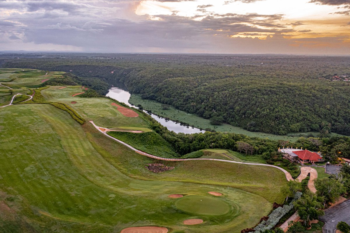 casadecampo's tweet photo. Atop the Chavon River is where you'll find another slice of Pete Dye's heaven at Casa de Campo.
#DyeFore
📷 Matthew Majka https://t.co/I9kzkcm31f