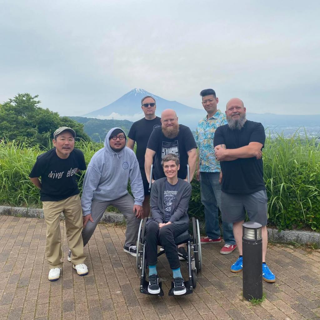 PohgohFL's tweet photo. The gang at Mt. Fuji 
#tampastyle

#pohgoh #duundich #Japan #japantour2024 
@shoreandwoods @spartanrecords @the_lost_boys @wsonigiri https://t.co/sAlQ71vxWN