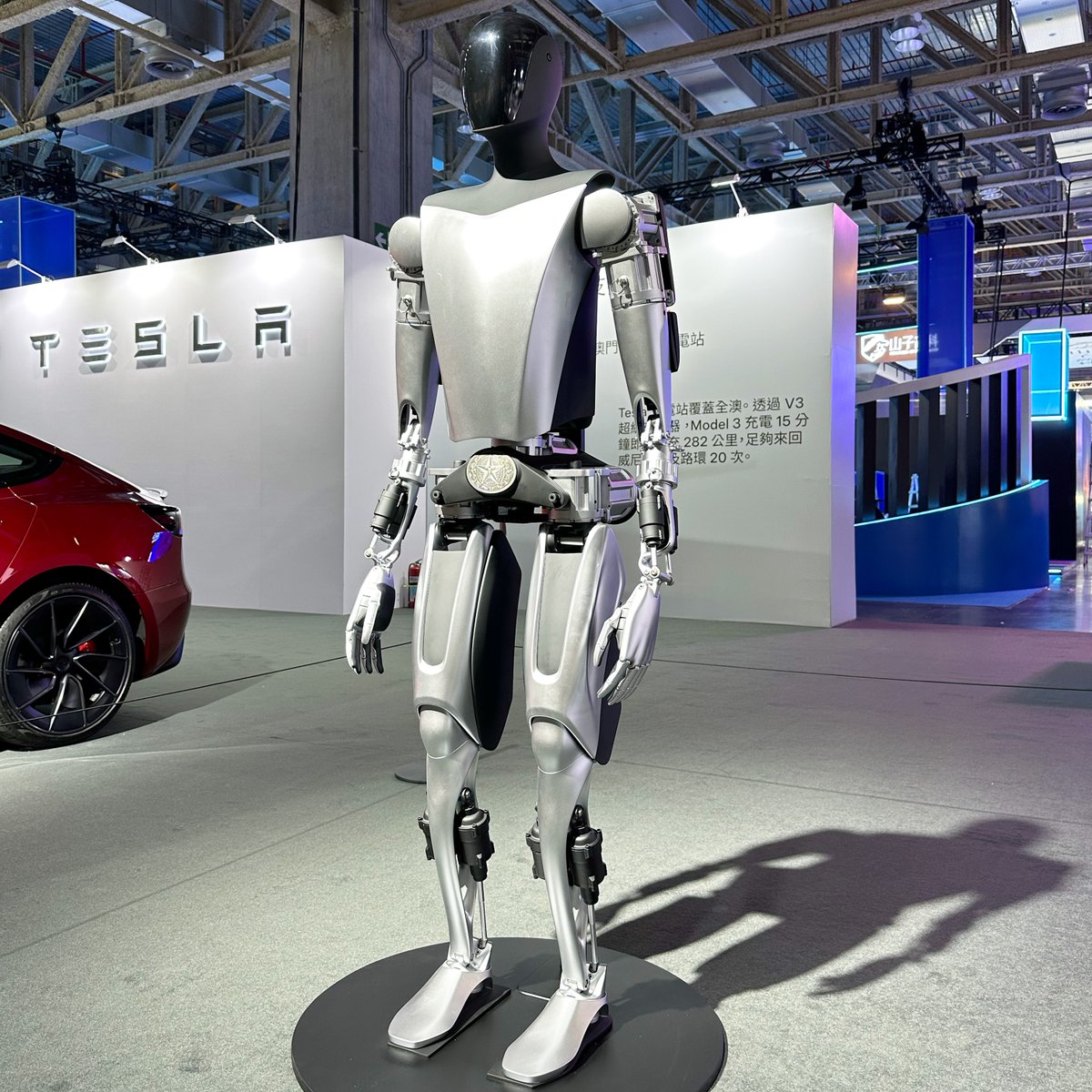Tesla Macau 澳門 tweet media