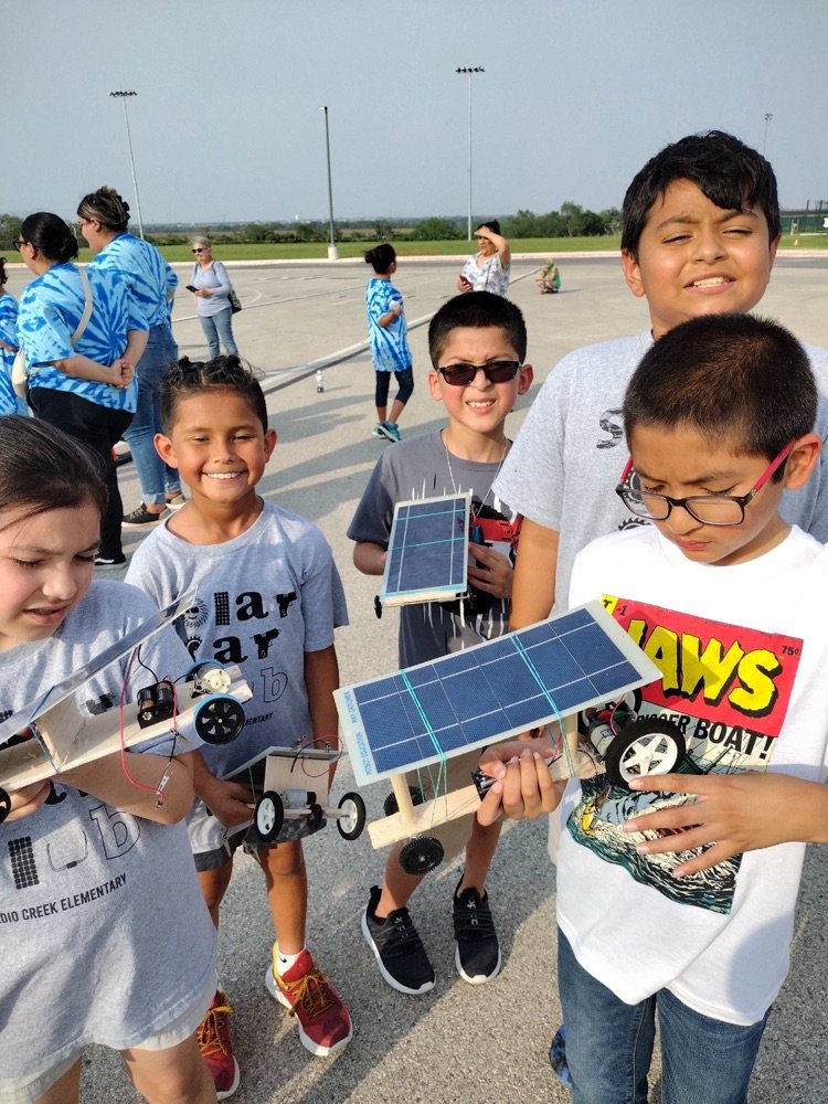 swisd_mce's tweet photo. Congratulations to our Junior LEGO League and our Solar Cars club for their  hardwork and participation in the STEM/Robotics Showcase tonight! We are extremely proud of their effort this year! #RootEDMCE #GoPublic  #DestinationSWISD #MiFamiliaMCE #STEM #Robotics https://t.co/LOPFtk1Iys