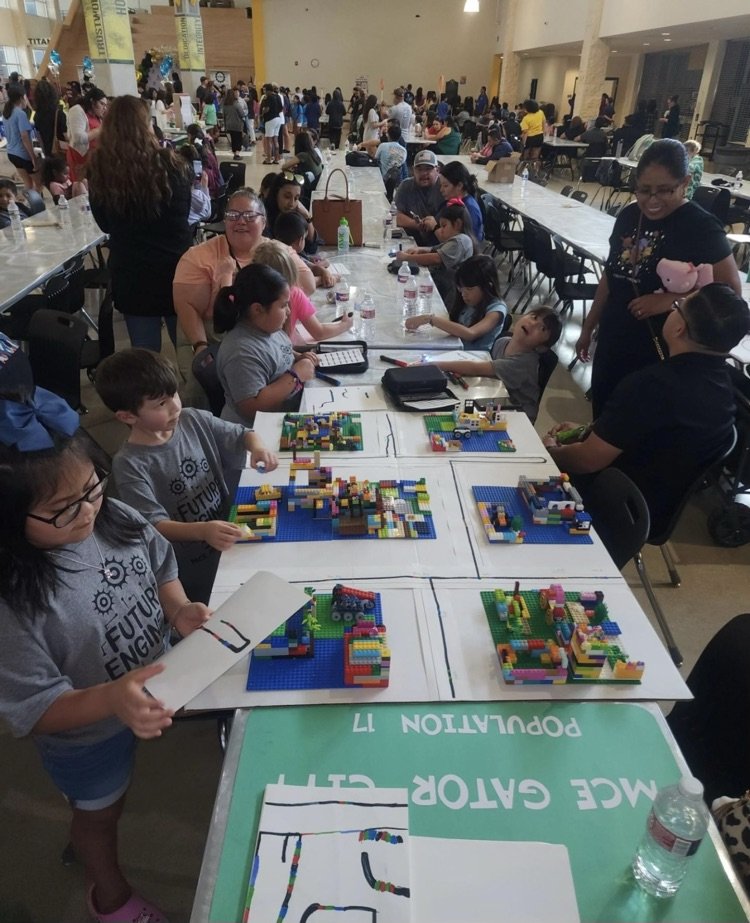 swisd_mce's tweet photo. Congratulations to our Junior LEGO League and our Solar Cars club for their  hardwork and participation in the STEM/Robotics Showcase tonight! We are extremely proud of their effort this year! #RootEDMCE #GoPublic  #DestinationSWISD #MiFamiliaMCE #STEM #Robotics https://t.co/LOPFtk1Iys
